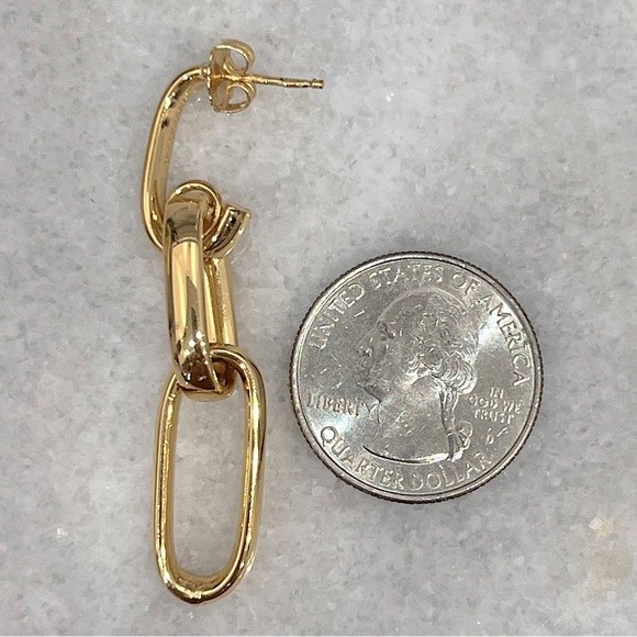BELLEZZA Gold Paperclip Dangle Earrings - Picture 11 of 11